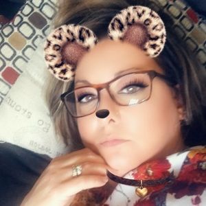 Meet your Posher, Denise